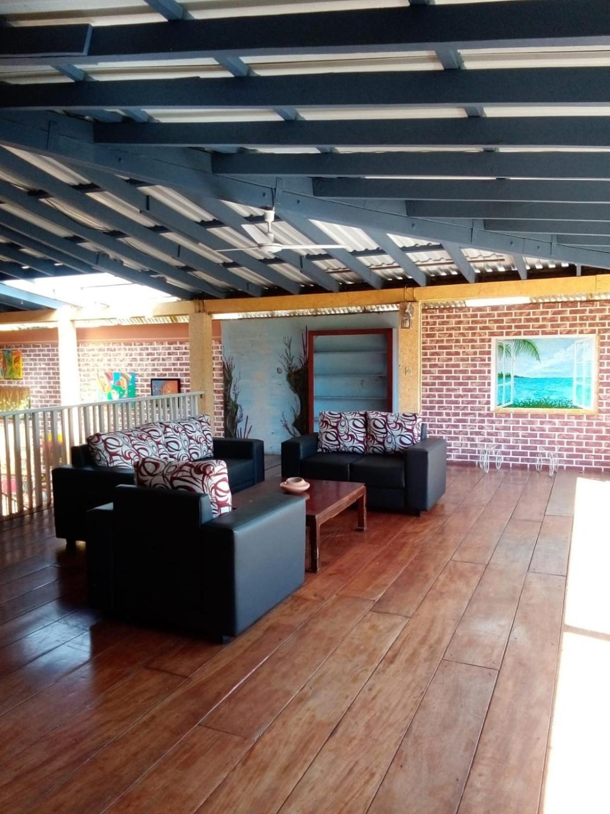 海豚酒店 Lívingston 外观 照片